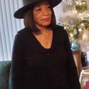 Meet your Posher, Sharon